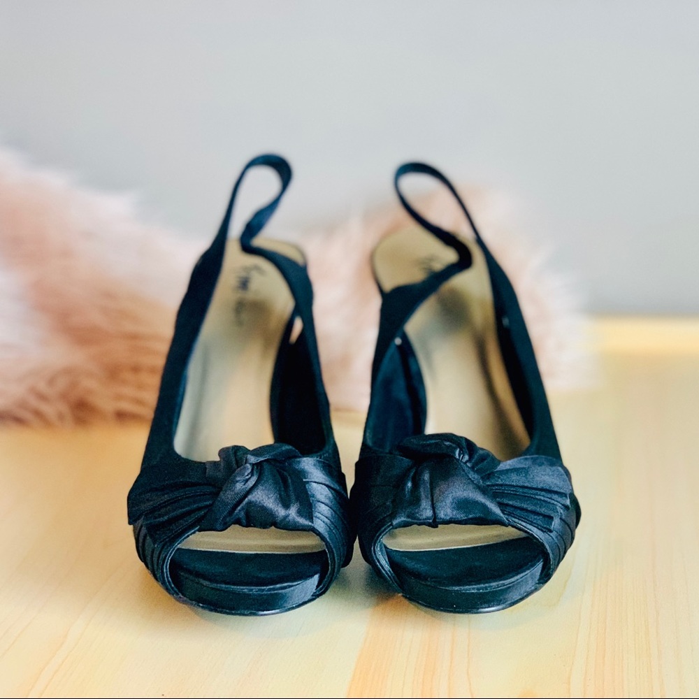 Fioni Night Black Knot Peep Toe Heels | Size 9 1/2